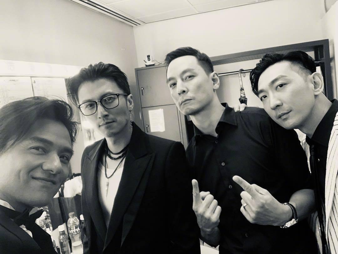 香港演员李灿森,香港演员李灿森，带你探索小巷中的隐藏美味